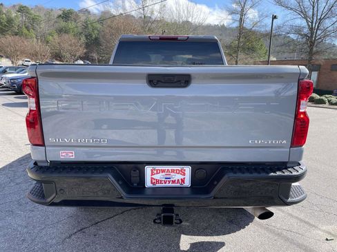 Used 2025 Chevrolet Silverado 2500 Custom w/ Custom Value Package image 21
