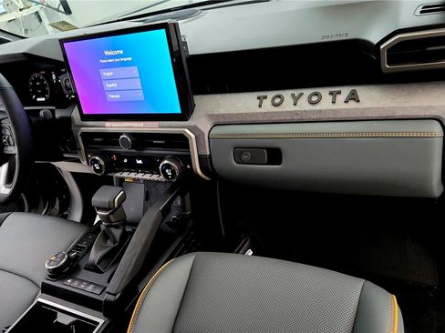 Certified 2025 Toyota Tacoma 4x4 Double Cab Hybrid image 27