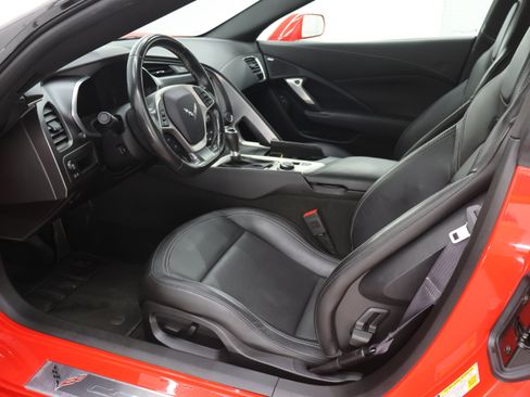 Used 2017 Chevrolet Corvette Stingray Coupe w/ 1LT RWD image 8