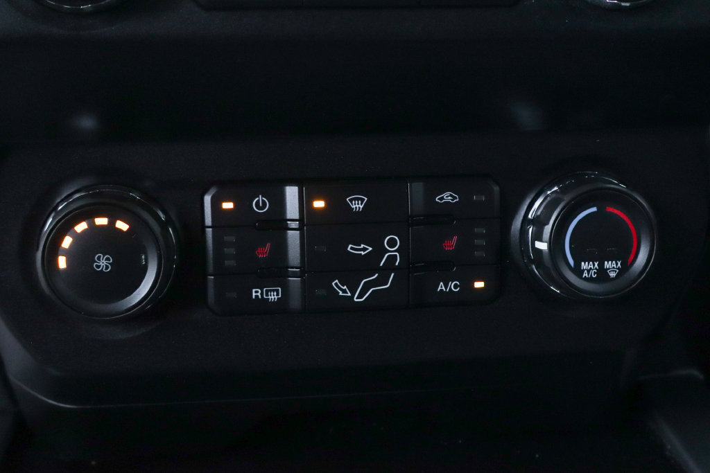 Used 2022 Ford F250 XLT w/ XLT Premium Package AWD/4WD image 40