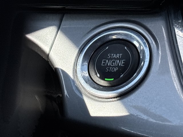Used 2024 Chevrolet Trax LT w/ Driver Confidence Package FWD image 28