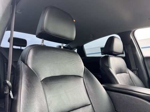Used 2018 Chevrolet Malibu LT w/ Leather Package FWD image 23