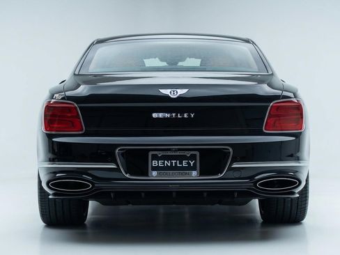 Used 2025 Bentley Flying Spur Plug-In Hybrid AWD/4WD image 14