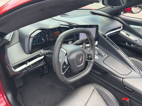 Used 2024 Chevrolet Corvette Stingray Preferred Conv w/ Z51 Performance Package RWD image 24