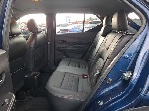 Used 2019 Nissan Kicks SR w/ SR Premium Package FWD image 10