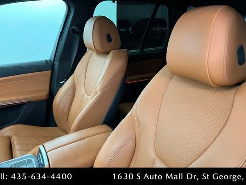 Used 2022 BMW X5 xDrive40i w/ M Sport Package image 16