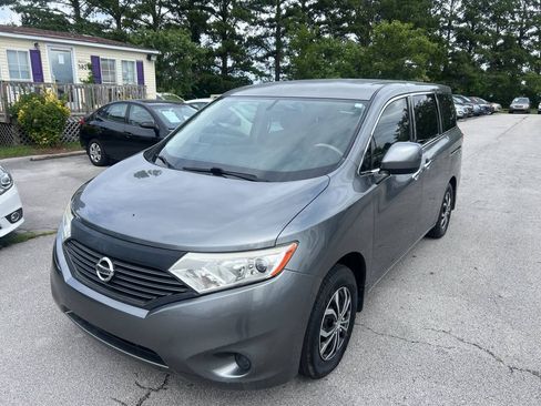 Used 2015 Nissan Quest S FWD image 2
