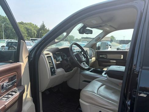Used 2015 RAM 2500 Laramie w/ Convenience Group AWD/4WD image 10