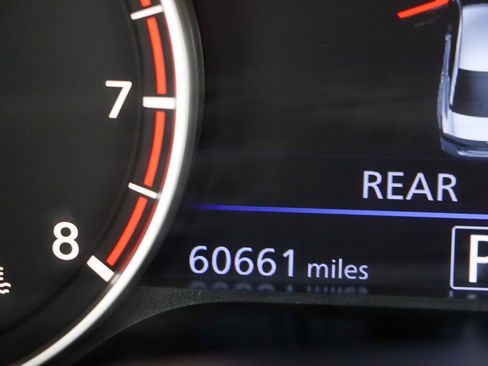 Used 2024 Nissan Altima 2.5 SV FWD image 16