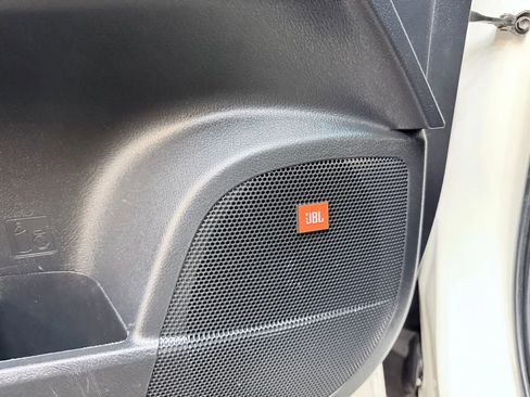 Used 2012 Toyota Highlander Limited w/ Tow Pkg image 9