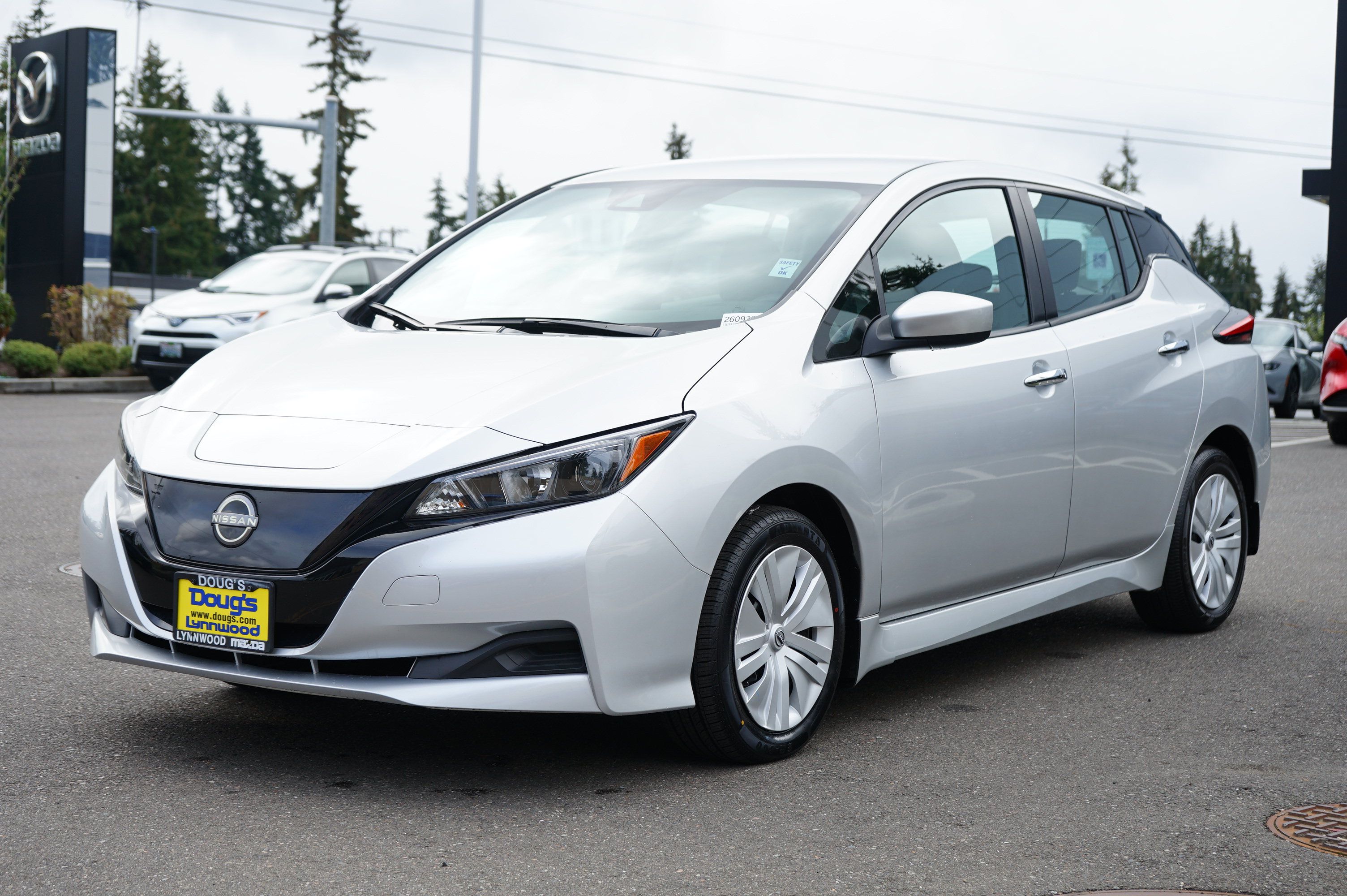 Used 2025 Nissan Leaf S FWD image 8