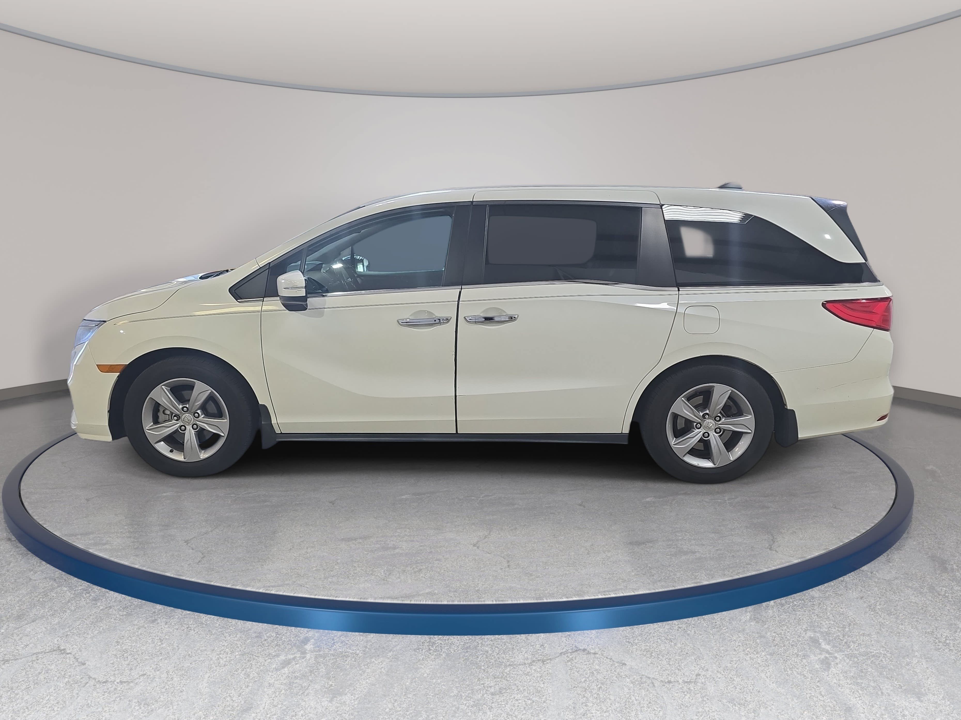 Used 2018 Honda Odyssey EX-L image 9