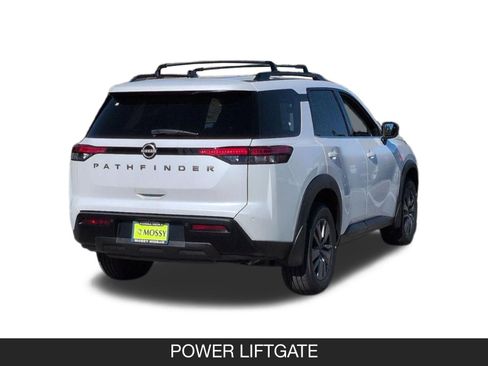 New 2026 Nissan Pathfinder SV image 8