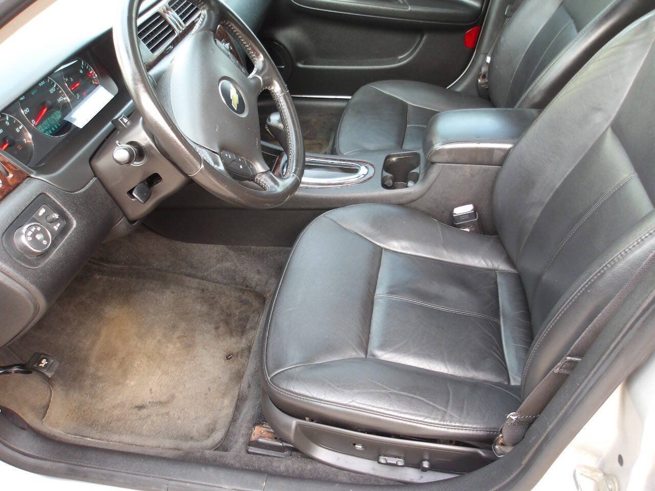 Used 2013 Chevrolet Impala LTZ FWD image 6