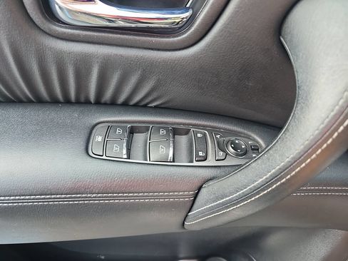 Used 2020 Nissan Armada Platinum w/ Captain's Chairs Package RWD image 27