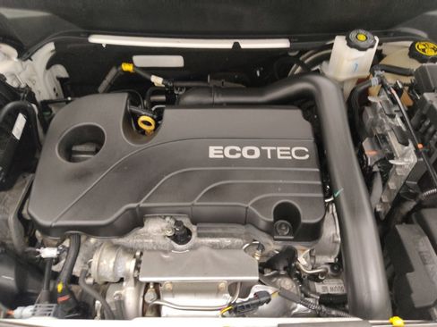 Used 2021 Chevrolet Equinox LT image 30