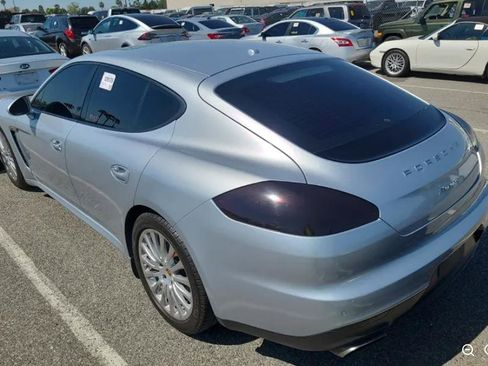 Used 2014 Porsche Panamera image 2