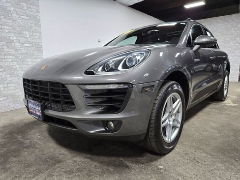 Used 2018 Porsche Macan image 5