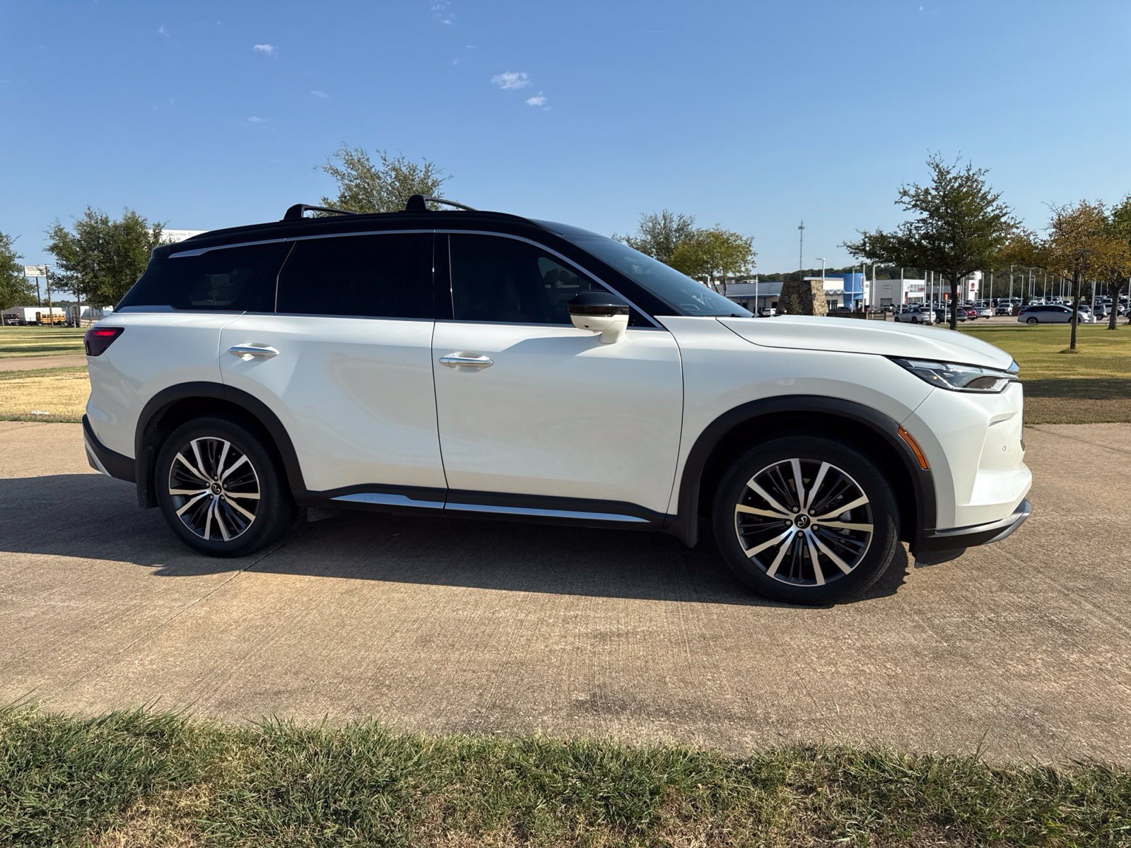 Used 2025 INFINITI QX60 Autograph w/ Cargo Package AWD/4WD image 5