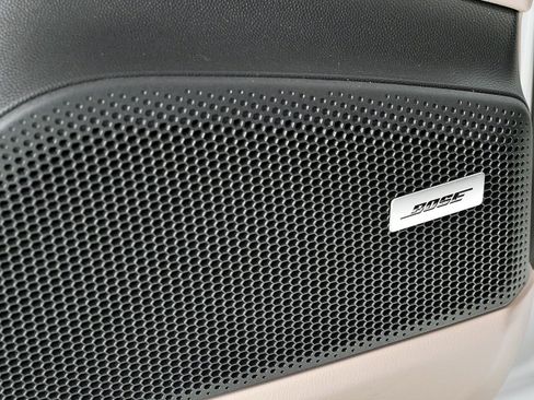 New 2026 Porsche Macan Electric image 7