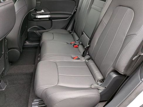 New 2026 Mercedes-Benz GLB 250 4MATIC image 14