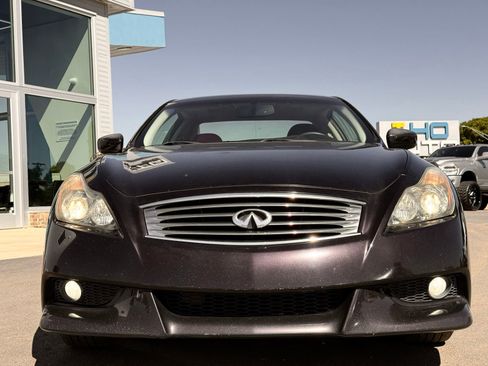 Used 2011 INFINITI G37 IPL RWD image 4