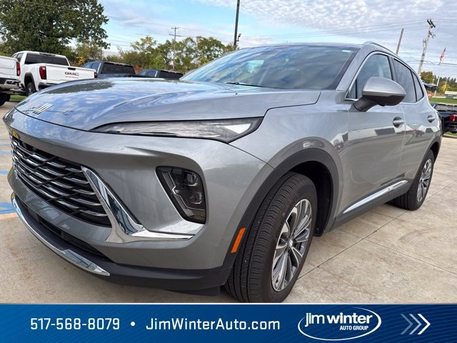 Used 2025 Buick Envision Preferred AWD/4WD image 2