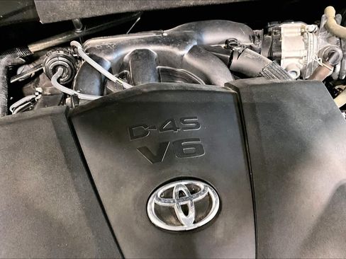 Used 2018 Toyota Highlander Limited FWD image 32