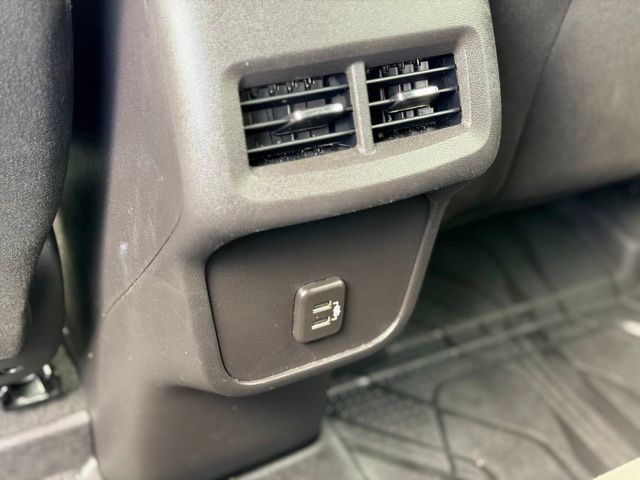 Used 2024 Chevrolet Equinox LT w/ LPO, Floor Liner Package FWD image 24