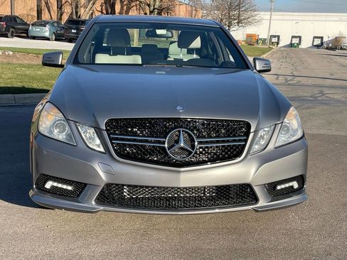 Used 2011 Mercedes-Benz E 350 4MATIC Sedan image 4