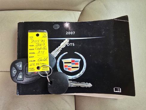 Used 2007 Cadillac DTS FWD image 11