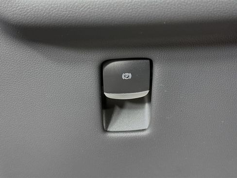 Used 2025 Lincoln Nautilus Premier w/ Equipment Group 102A AWD/4WD image 24