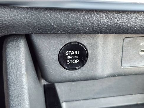 Used 2024 Nissan Rogue SV FWD image 21