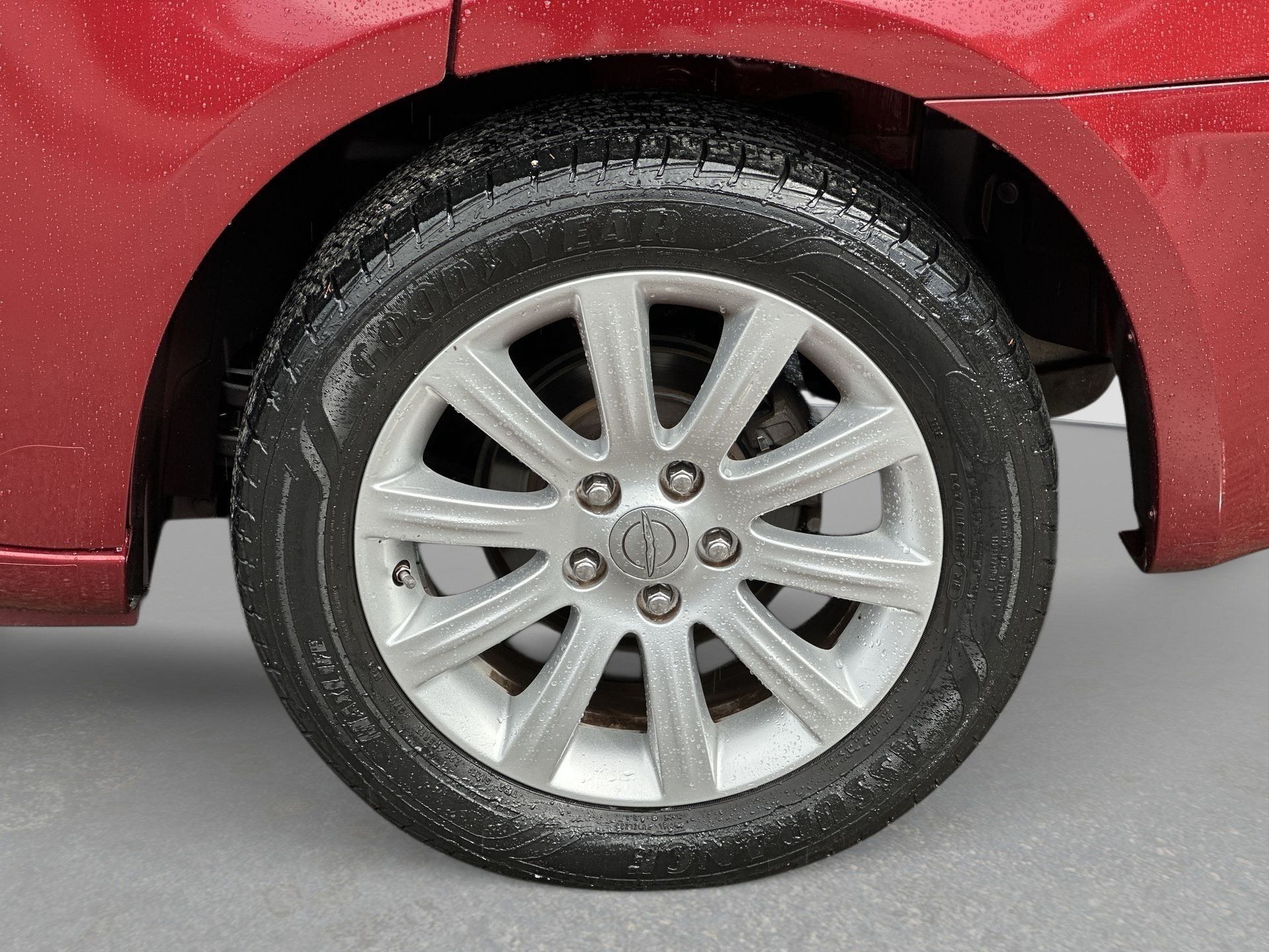 Used 2013 Chrysler 200 Touring FWD image 30