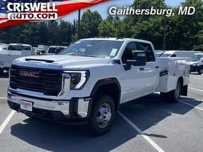 New 2025 GMC Sierra 3500 Pro w/ Convenience Package