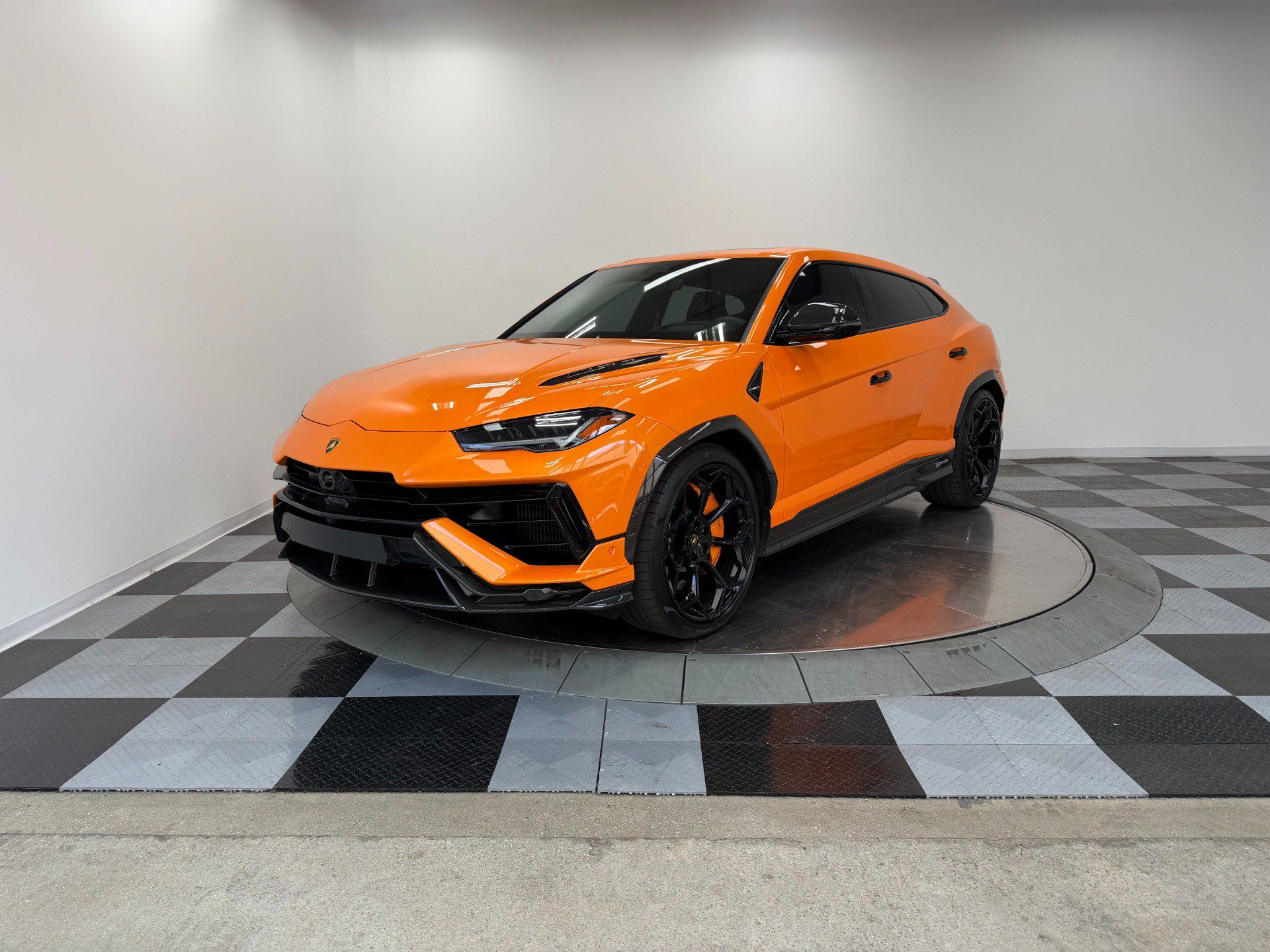 Used 2024 Lamborghini Urus Performante AWD/4WD image 5