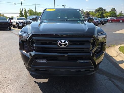 Used 2026 Toyota Tacoma SR5 AWD/4WD image 2