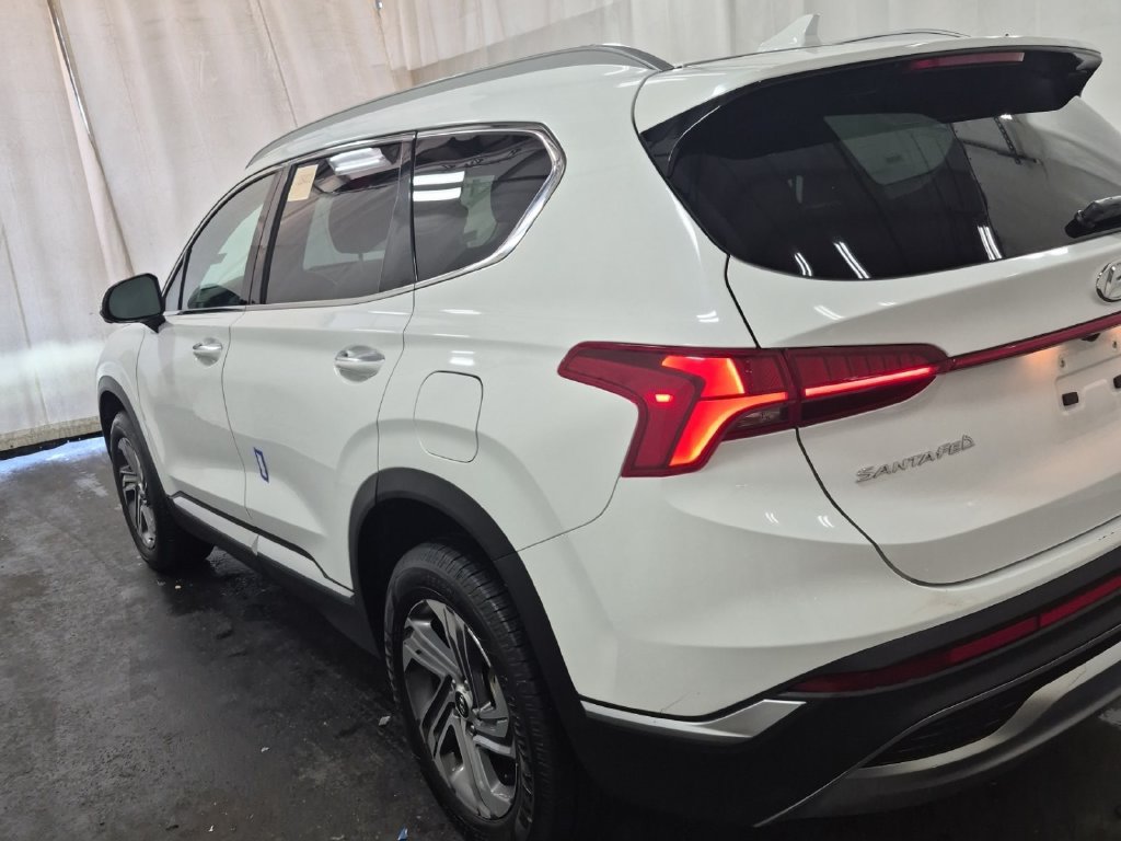 Used 2023 Hyundai Santa Fe SEL w/ Premium Package AWD/4WD image 2