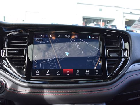 Used 2025 Dodge Durango GT image 16