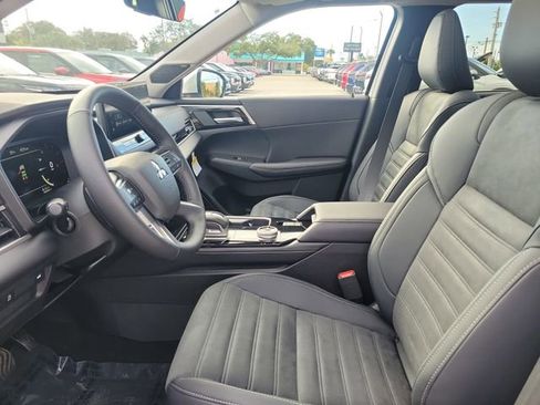 New 2026 Mitsubishi Outlander SE image 20