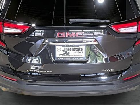 Used 2022 GMC Terrain SLE w/ Driver Convenience Package AWD/4WD image 12