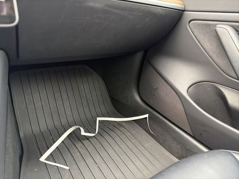 Used 2019 Tesla Model 3 Mid Range image 22