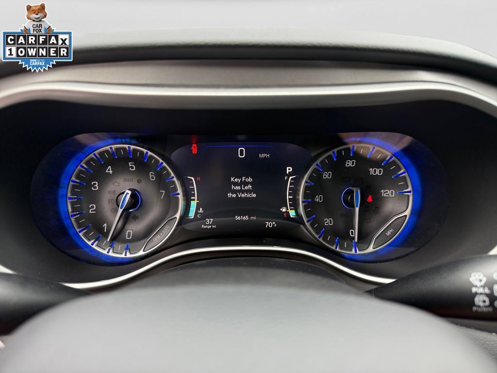 Used 2025 Chrysler Pacifica Select FWD image 24