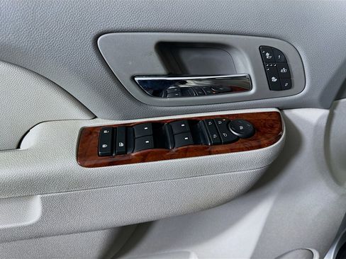 Used 2013 Chevrolet Tahoe LT w/ Luxury Package image 15