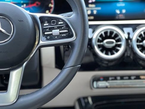 Used 2020 Mercedes-Benz CLA 250 image 34