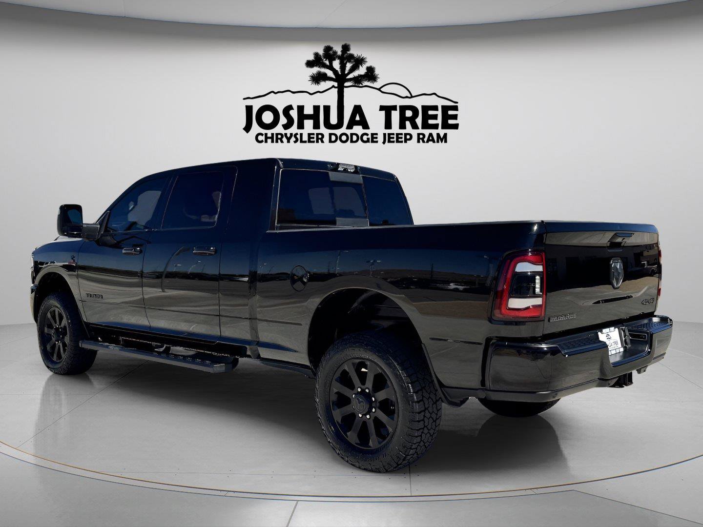 Used 2023 RAM 2500 Laramie AWD/4WD image 4