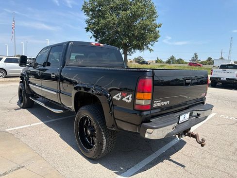 Used 2007 GMC Sierra 2500 SLE w/ Skid Plate Package AWD/4WD image 5