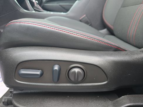 Used 2023 Chevrolet Equinox RS image 13