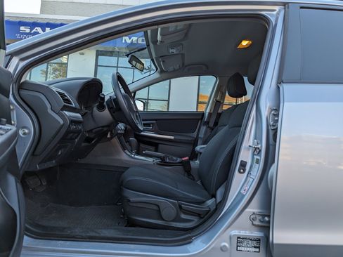 Used 2015 Subaru Crosstrek 2.0i Premium image 3