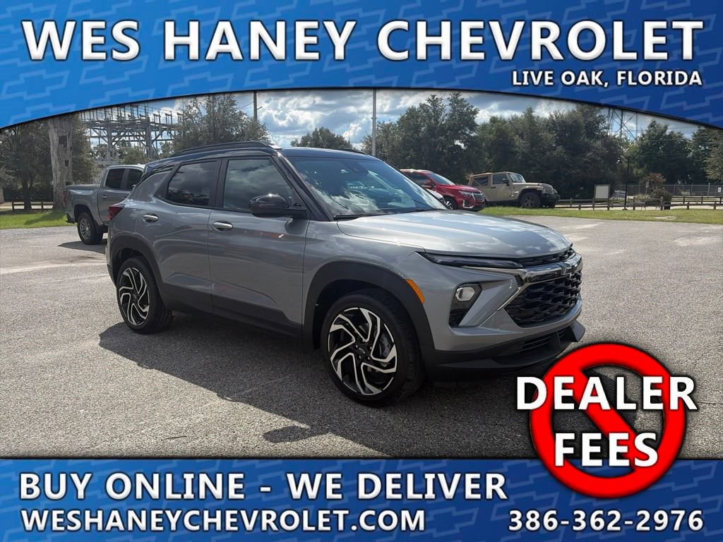 Used 2026 Chevrolet TrailBlazer RS FWD image 1